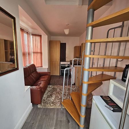 Available Rooms At Buckingham Road Донкастер Екстер'єр фото