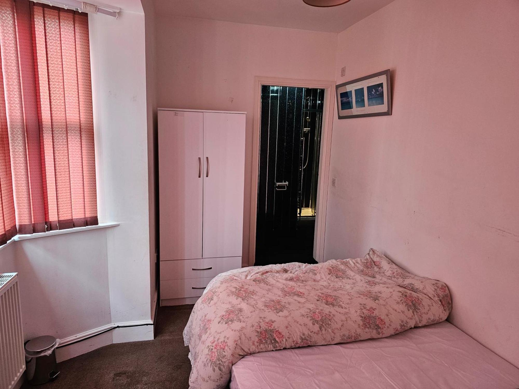 Available Rooms At Buckingham Road Донкастер Екстер'єр фото